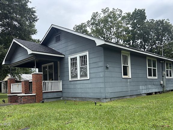 3rd image of 222 Evans Street