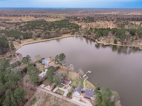 3rd image of 202 Sunset Lake Rd