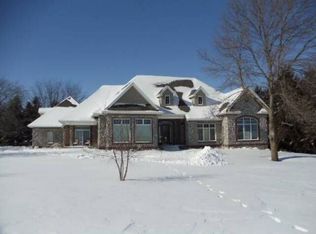 3100 N Center Point Rd, Cedar Rapids, IA 52411