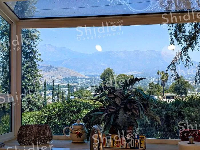 2 bed, 1.0 bath, 1244 sqft, $3,200 — Photo 4