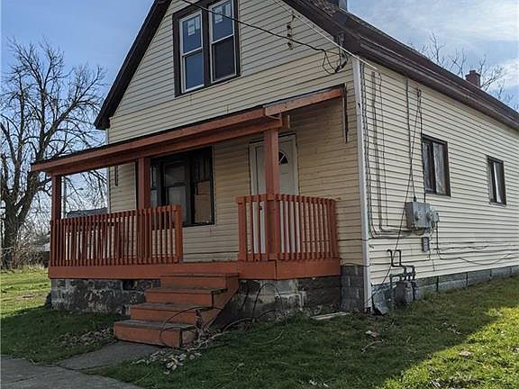 2nd image of 107 Grimes St