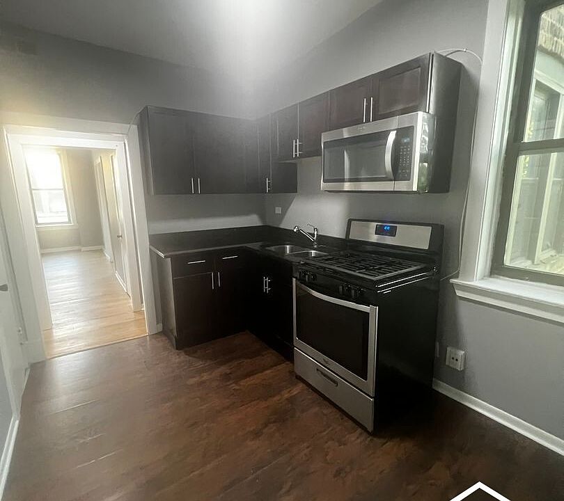 1st image of 1024 S Hyde Park Blvd #3S