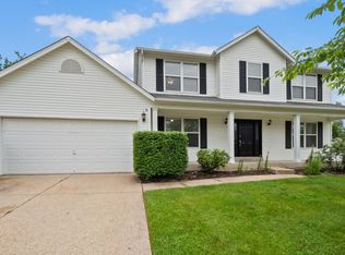 61 Walnutshade Ct, Saint Peters, MO