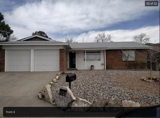 1220 Stutz Dr NE, Albuquerque, NM 87112