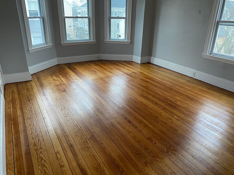 1st image of 13 Hall St #3