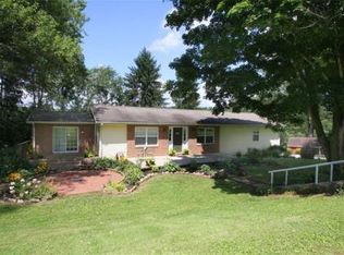 17235 Hillside Dr, Mount Vernon, OH 43050