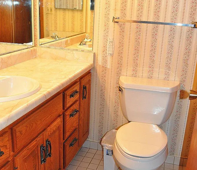 220 Broadway Ave S #1111 — Photo 9