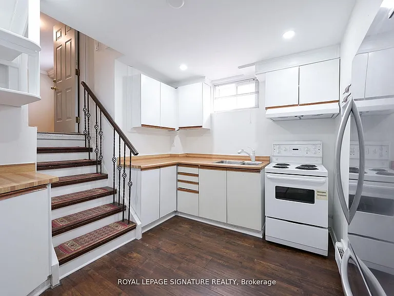 26 Peterson Ct #LOWER — Photo 16