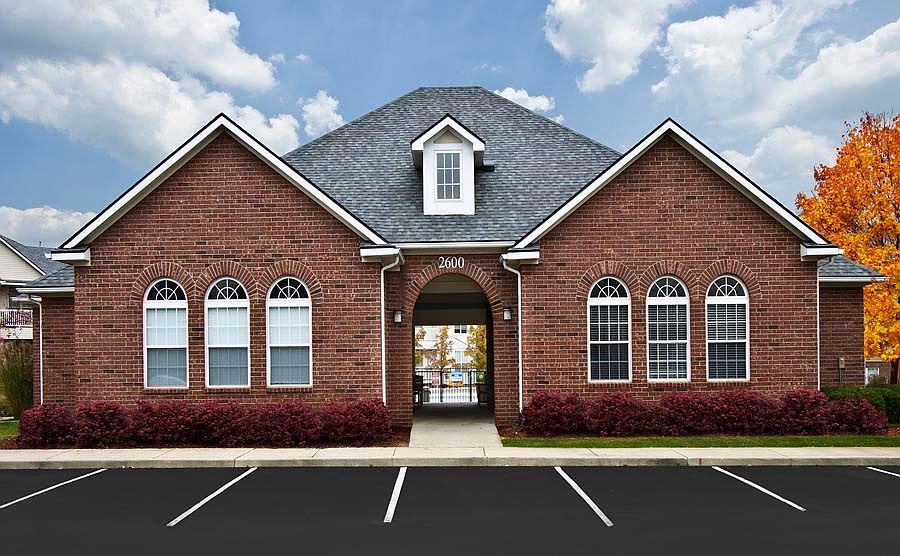 2nd image of 2596 Chestnut Oak Way