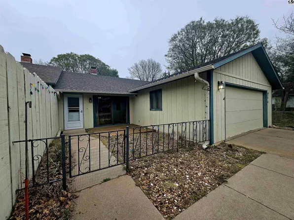 214 Northridge Ct, Lindsborg, KS 67456