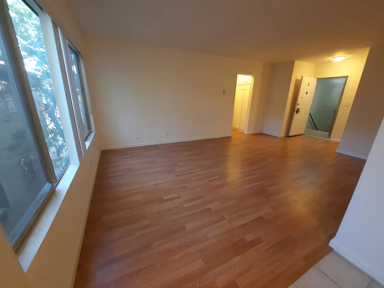 1 bed, 800 sqft, $1,895 — Photo 2