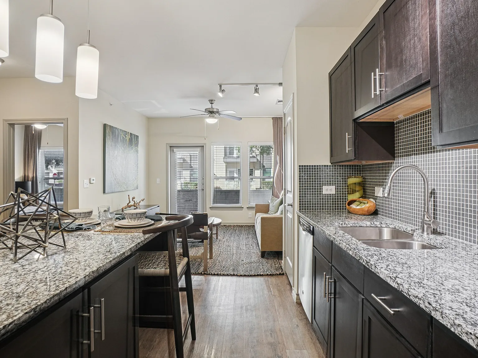 Mercer Crossing Apartments — Photo 1
