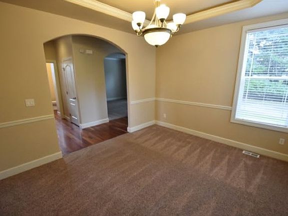 4th image of 1009 132nd Street Ct E