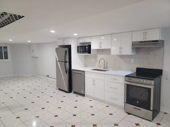 100 Montrose Ave, Toronto, ON M6J 2T7