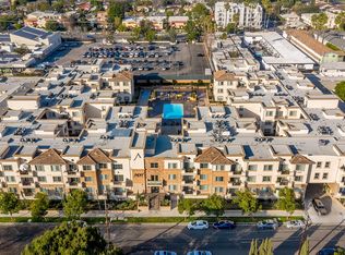 Avery, Valley Village, CA 91607