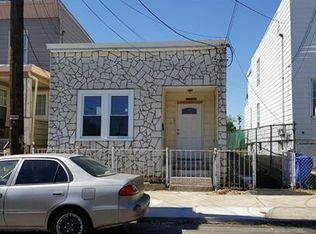 25 Edwin St, Carteret, NJ 07008