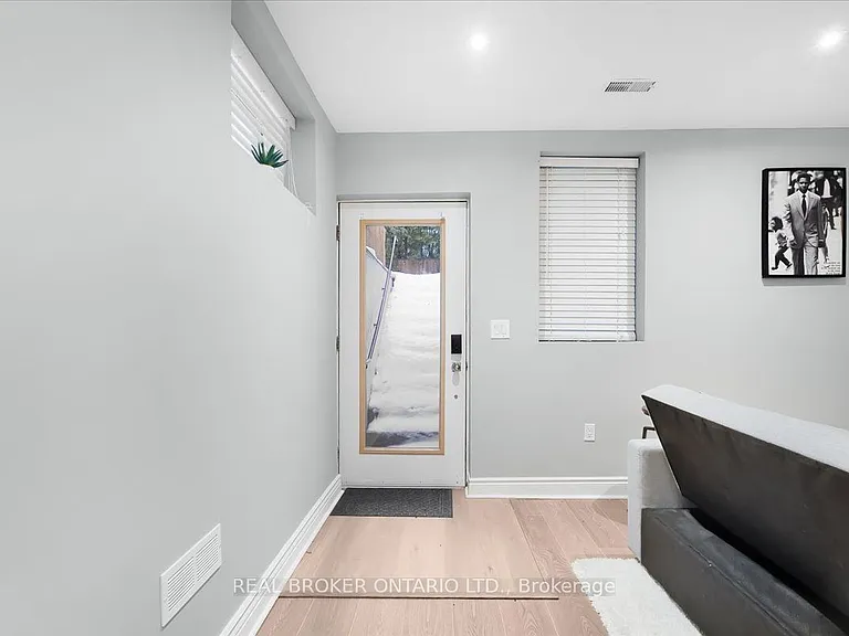 25A Mystic Ave — Photo 14