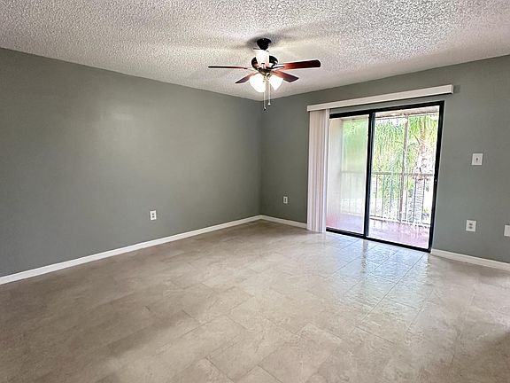 4th image of 90 Hidden Lake 124 Dr #124