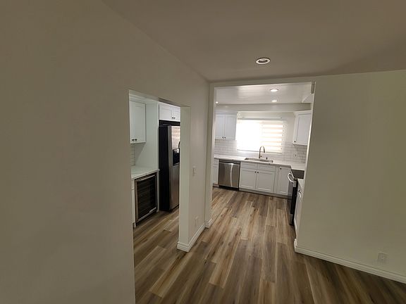 2nd image of 10561 Missouri Ave APT 1