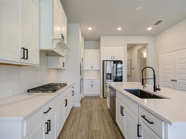 4110 Sherman Oak Ln — Photo 14