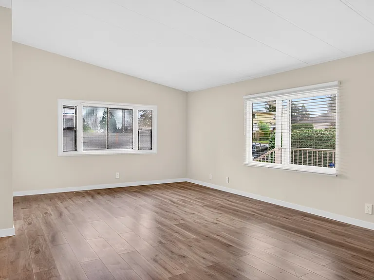 2424 S 130th Pl — Photo 3
