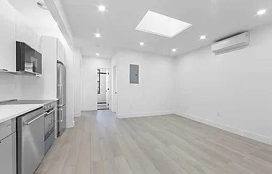 200 Meserole Street, #2R