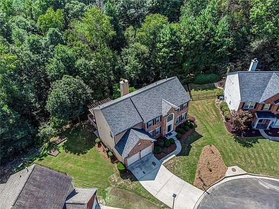 4th image of 501 Elkhorn Pl