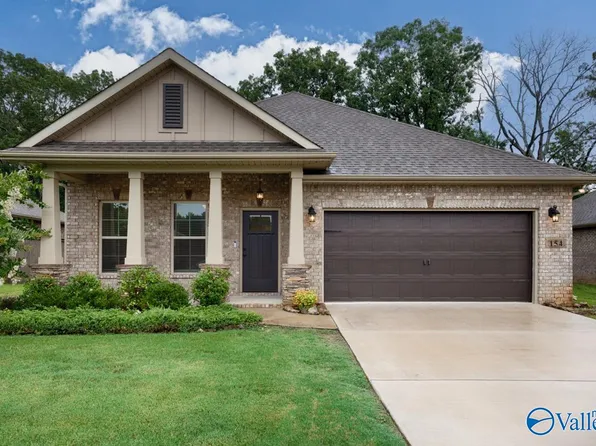 154 Summer Pointe Ln, Madison, AL 35757
