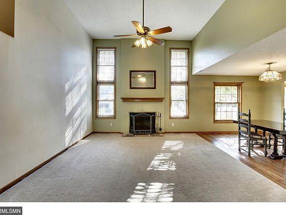 4th image of 1525 Rushmore Dr