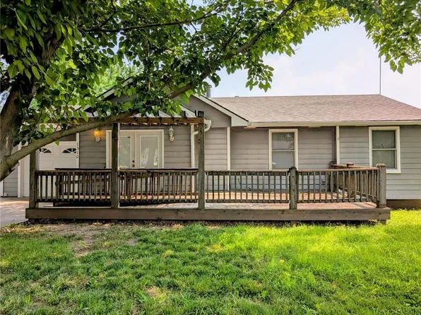 1310 Cedar St, Eudora, KS 66025