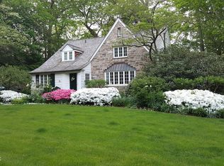 32 Wesskum Wood Rd, Riverside, CT 06878