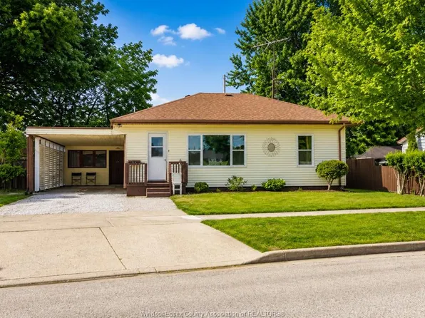 92 Erie St, Kingsville, ON N9Y 1N3