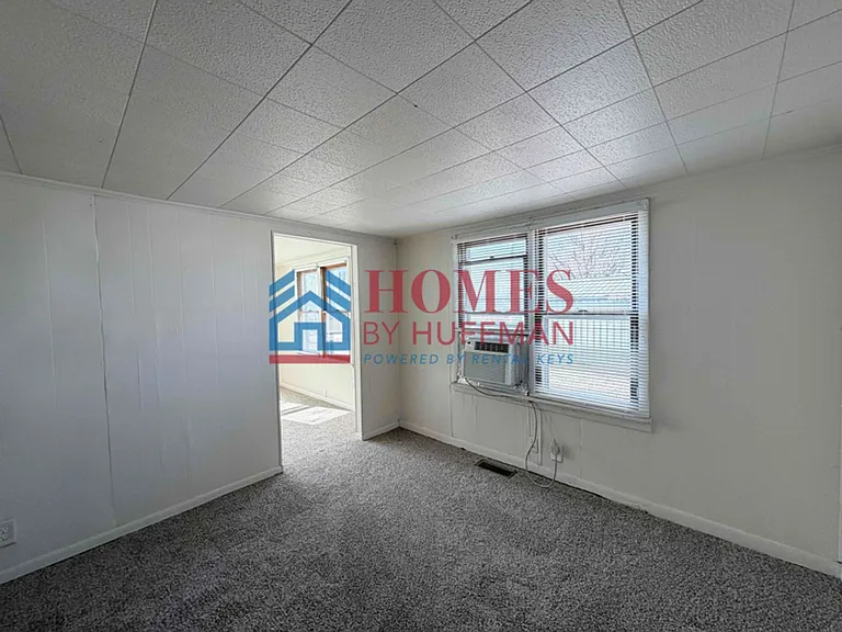 331 South Barker Avenue — Photo 7