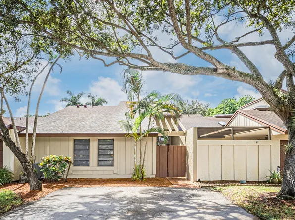 22724 VISTAWOOD Way, Boca Raton, FL 33428