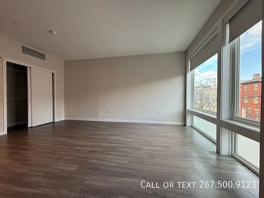 1321 S American St #STUDIO