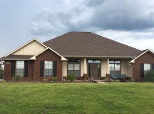 933 Cheshire Dr, Cantonment, FL 32533
