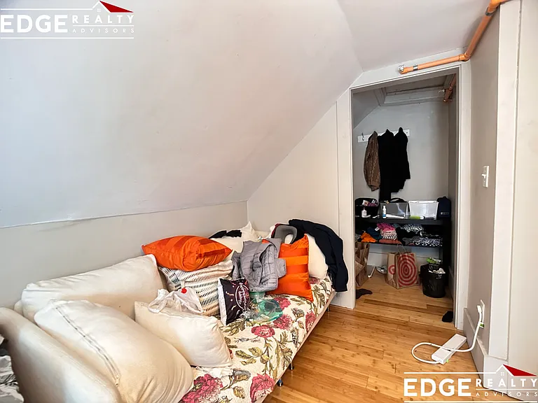 23 Greylock Rd — Photo 8