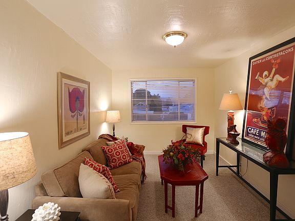 3rd image of 223 Mendocino St