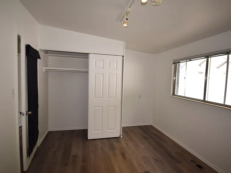 4824 S Viewmont St — Photo 14