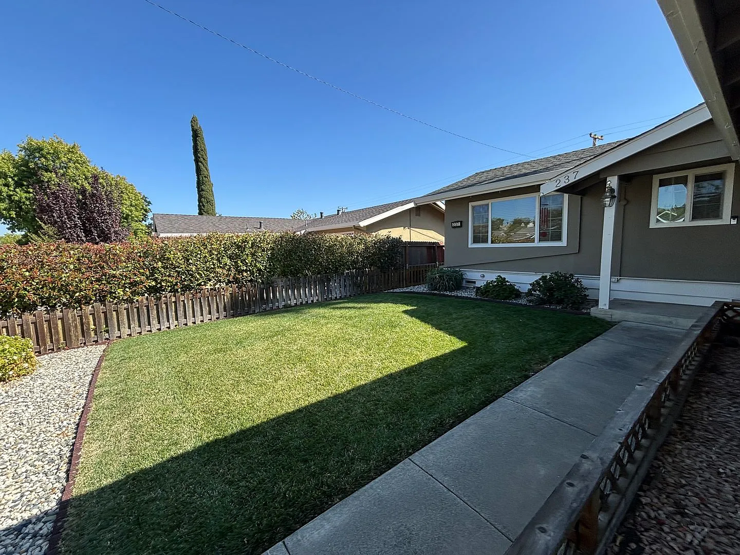 Charming 3BR/1BA in Vacaville Beautifully Maintained with Lush Yards & Bonus Shed! — Photo 3