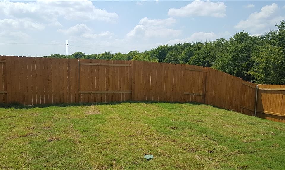 2nd image of 1327 Corkwood Dr