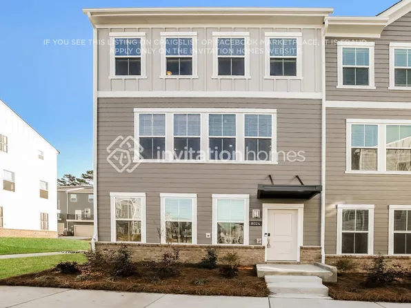 8024 Roest Ln, Charlotte, NC 28269