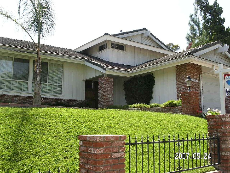 2nd image of 11365 Sinclair Ave