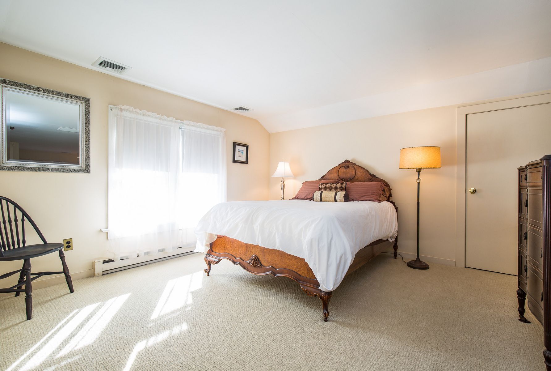 93 Meeting House Ln, Amagansett, NY 11930 Out East