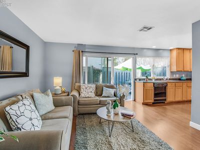 819 Magellan Ln, Foster City, CA, 94404