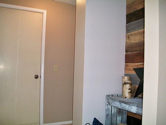 3rd image of 3280 Evergreen Cir