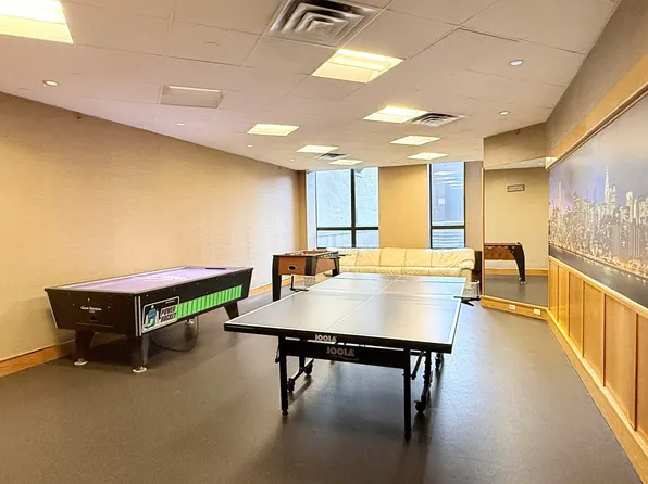 415 East 37th Street 30G image 21 of 22