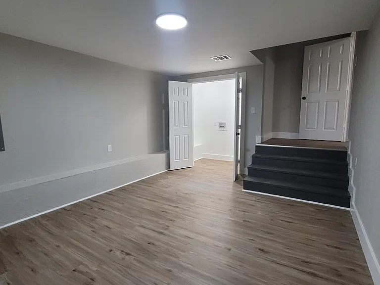509 Medill St — Photo 14