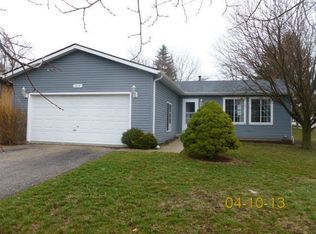 214 Crystal Lake Rd, Lake In The Hills, IL 60156