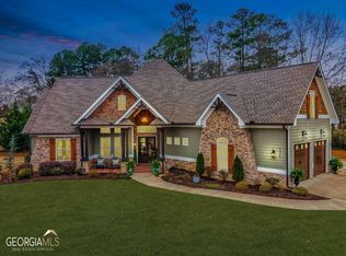 114 Quail Run Dr, Calhoun, GA 30701